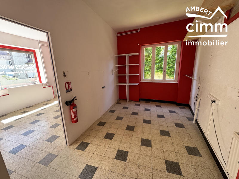 Maison - 180 m² - 12 pièces