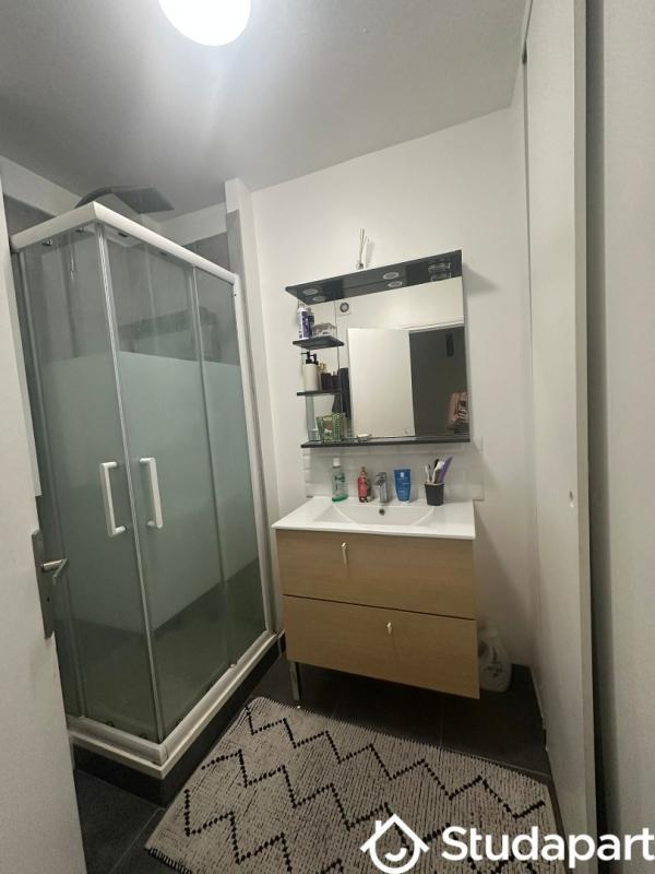 Chambre - 9 m² - 1 pièce