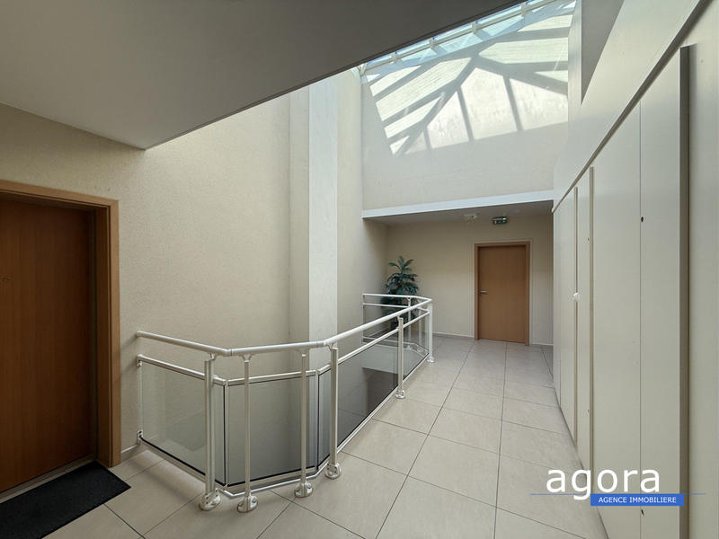 Appartement - 100 m² - 4 pièces