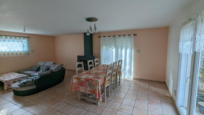 Maison - 95 m² - 5 pièces