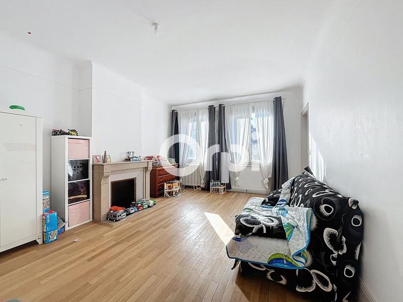 Maison - 280 m² - 7 pièces