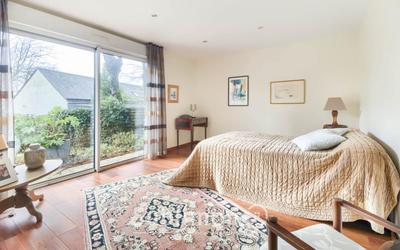 Maison traditionnelle - 205 m² - 6 pièces