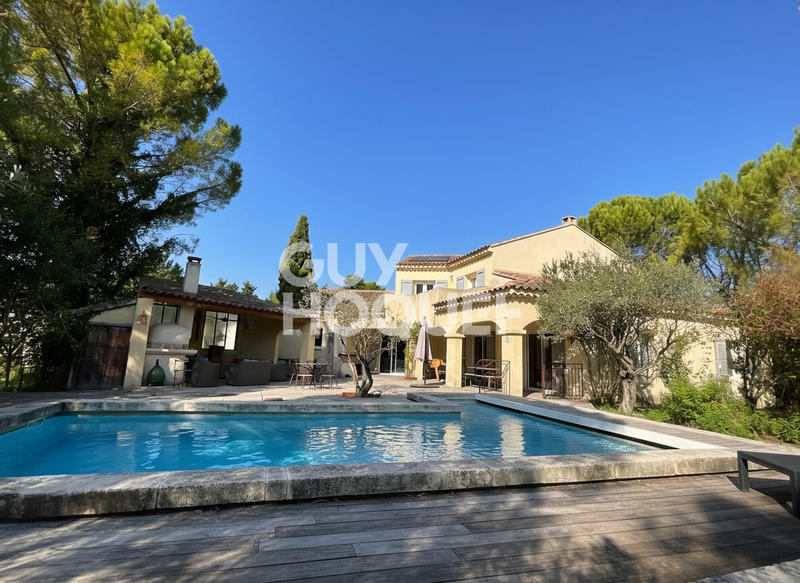 Villa - 235 m² - 6 pièces