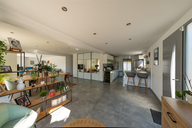 Villa - 186 m² - 6 pièces