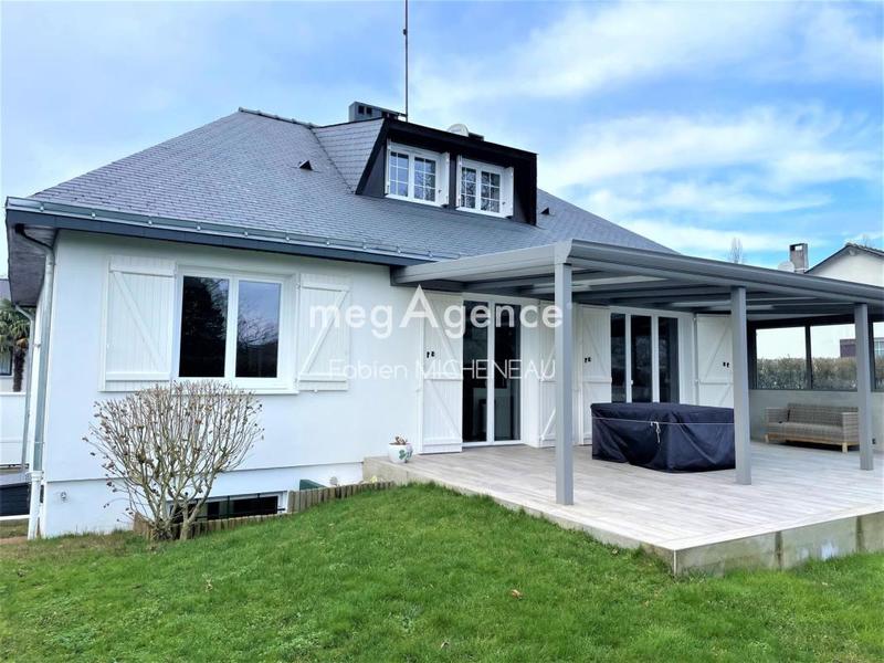 Maison - 170 m² - 11 pièces