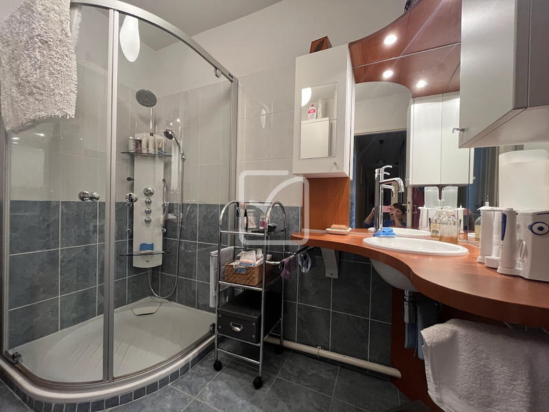 Appartement - 75 m² - 4 pièces