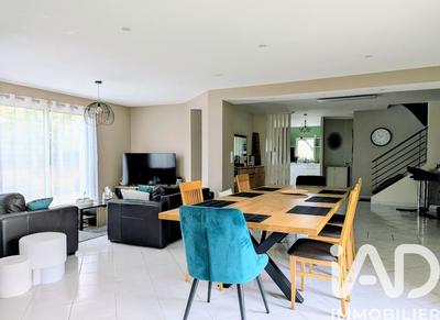 Maison - 142 m² - 6 pièces