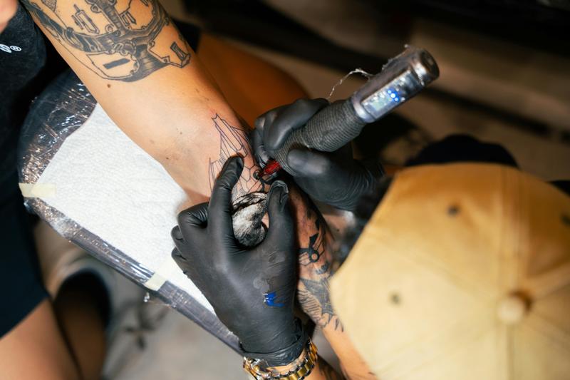 Rassemblement de camions et salon du tatouage