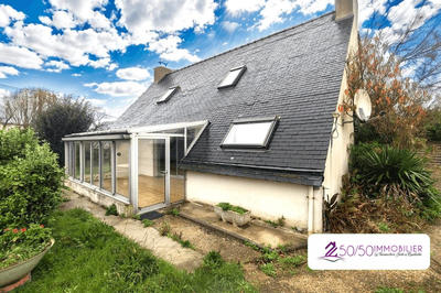 Maison traditionnelle - 137 m² - 5 pièces