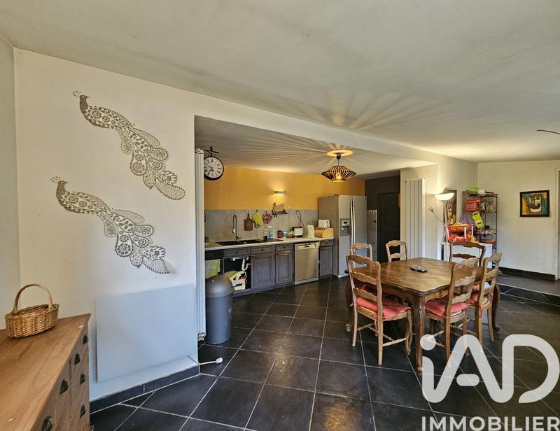 Maison - 264 m² - 10 pièces