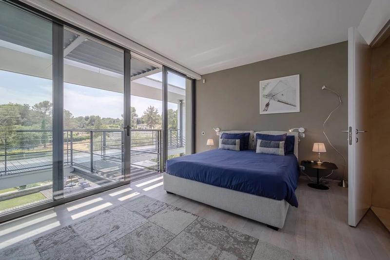 Maison - 480 m² - 8 pièces