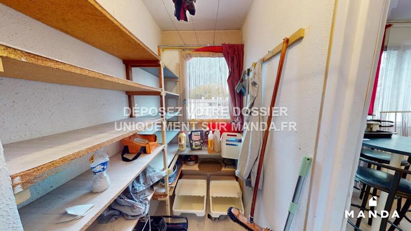 Chambre - 11 m² - 4 pièces