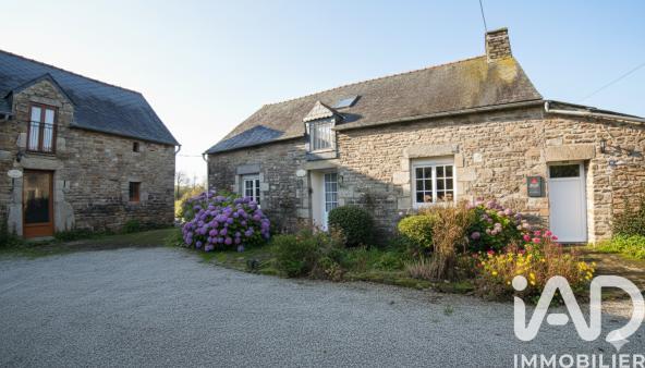 Maison - 350 m² - 25 pièces