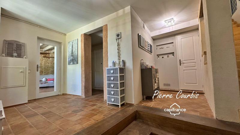 Maison - 224 m² - 6 pièces