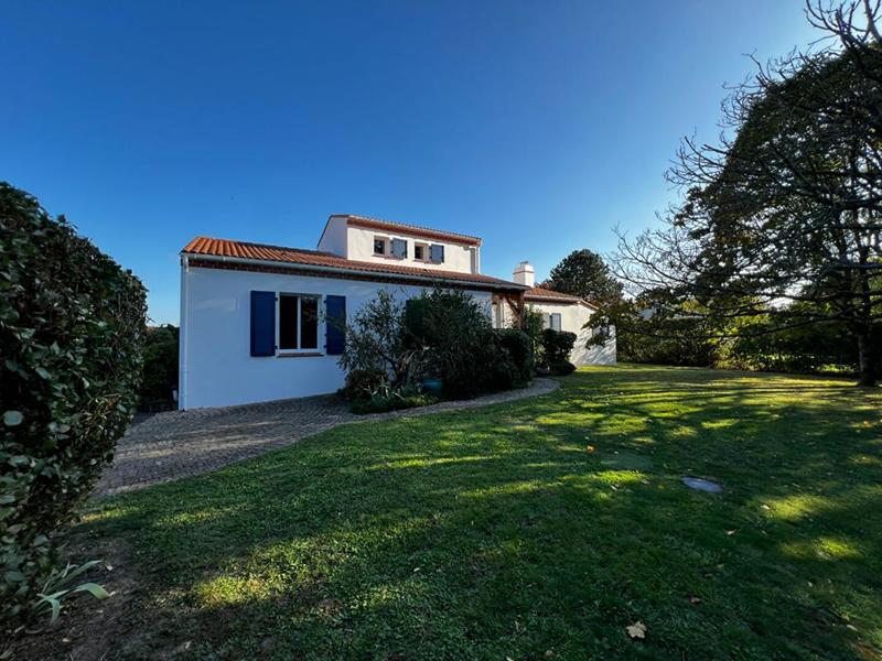 Maison - 142 m² - 6 pièces