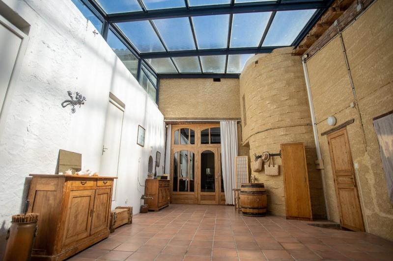 Propriété - 612 m² - 12 pièces