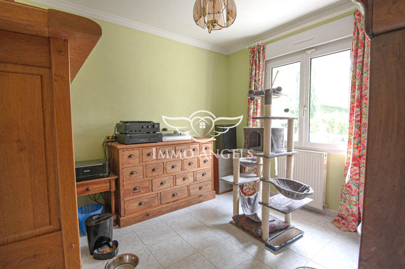 Maison traditionnelle - 135 m² - 7 pièces