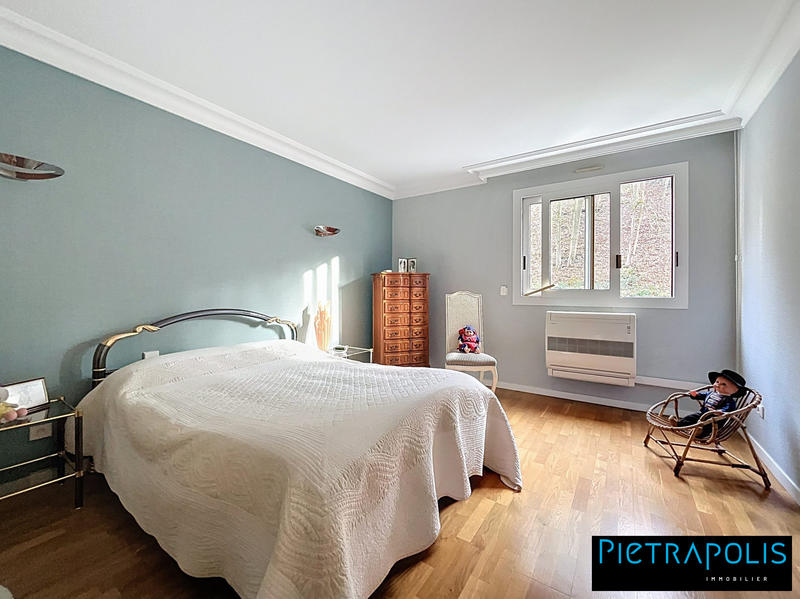 Appartement - 132 m² - 4 pièces