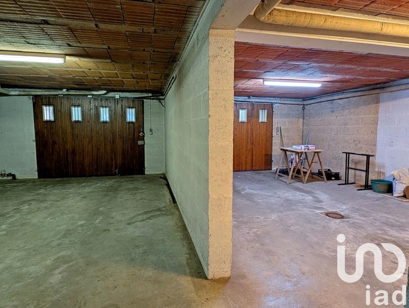 Maison - 213 m² - 9 pièces