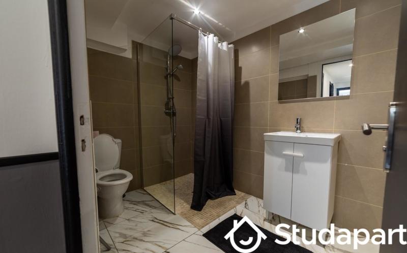 Chambre - 14 m² - 1 pièce