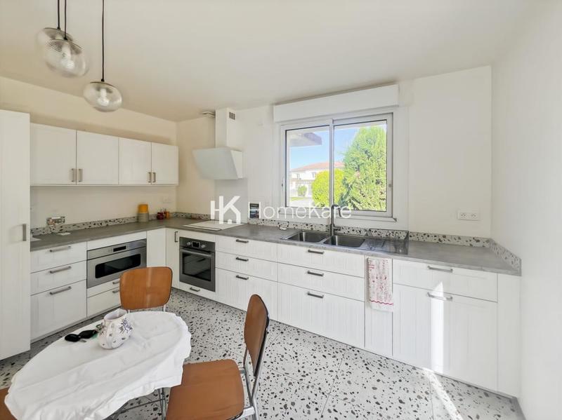 Maison - 145 m² - 6 pièces