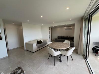 Appartement - 92 m² - 5 pièces