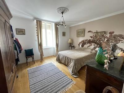 Appartement - 104 m² - 4 pièces