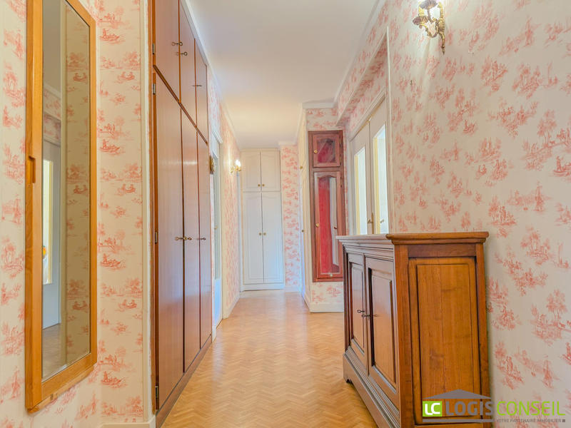 Appartement - 101 m² - 5 pièces