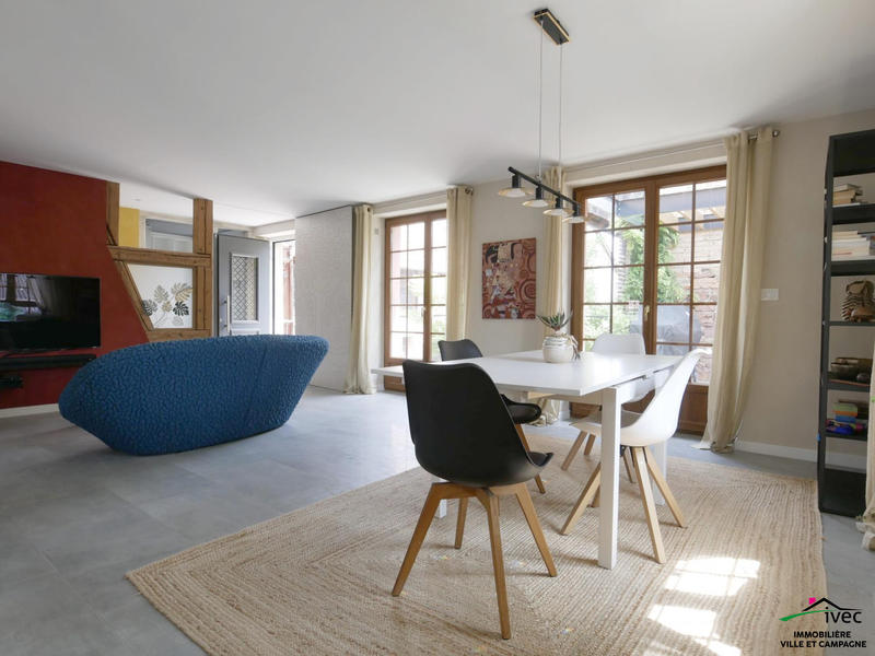 Maison - 122 m² - 6 pièces