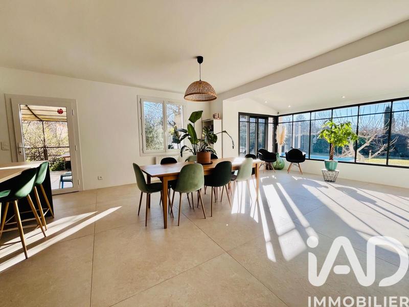 Maison - 180 m² - 7 pièces