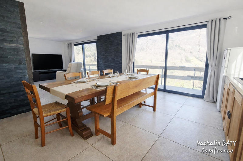 Maison - 182 m² - 7 pièces