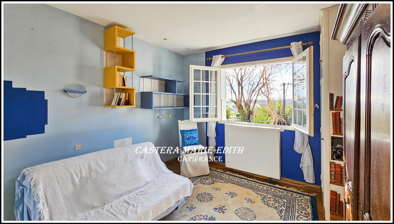 Maison - 322 m² - 9 pièces