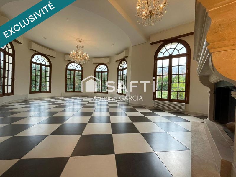 Château - 850 m² - 20 pièces