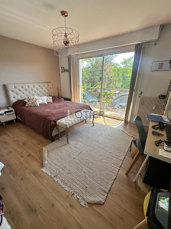 Appartement - 90 m² - 3 pièces