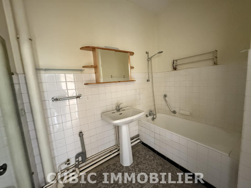 Appartement - 70 m² - 3 pièces