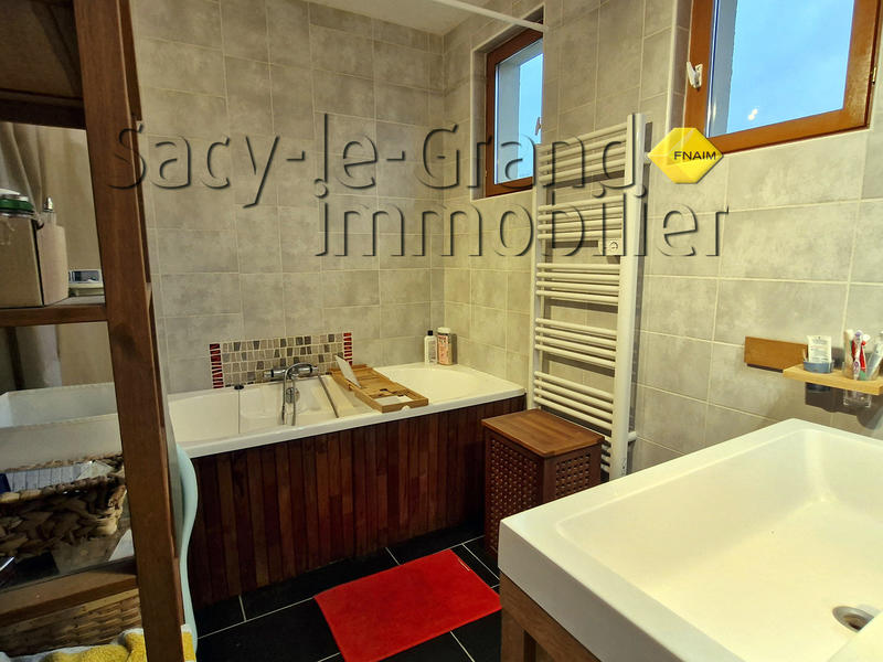 Maison - 128 m² - 6 pièces