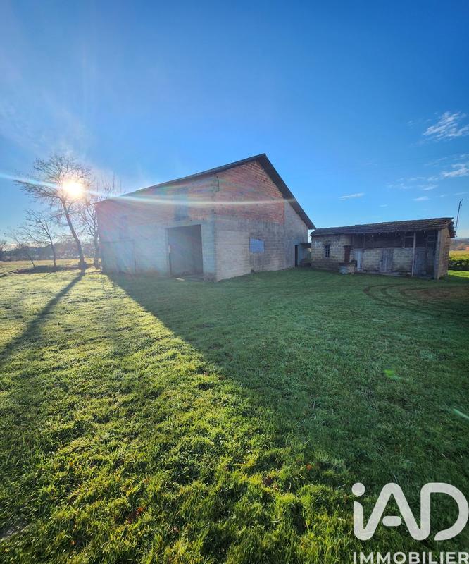 Maison - 256 m² - 5 pièces