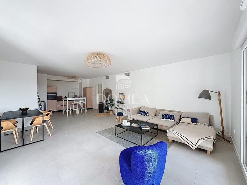 Appartement - 125 m² - 5 pièces