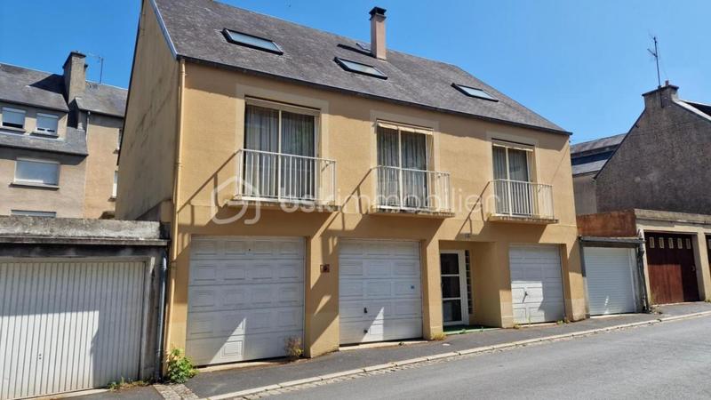 Maison de ville - 152 m² - 9 pièces