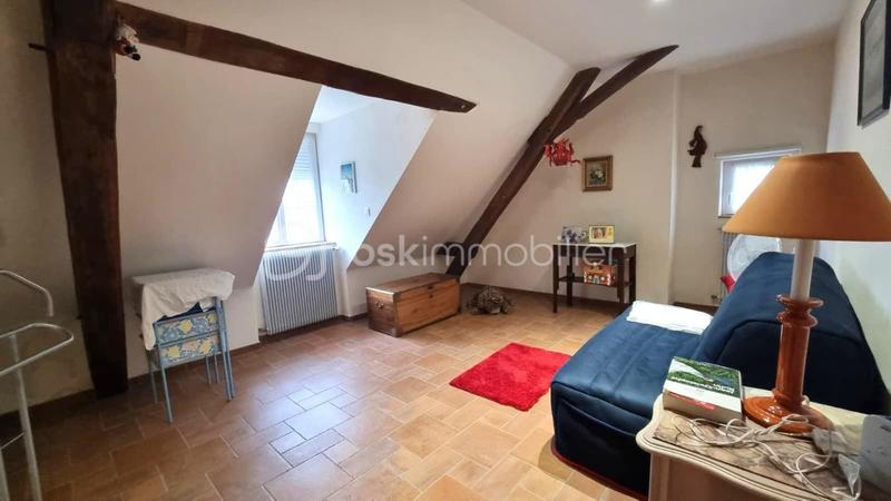 Maison - 225 m² - 8 pièces