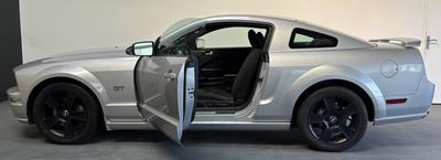 Ford Mustang Gt Coupe 4.6 V8 305