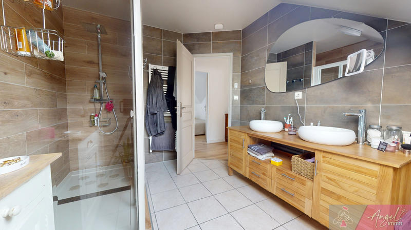 Maison - 132 m² - 6 pièces