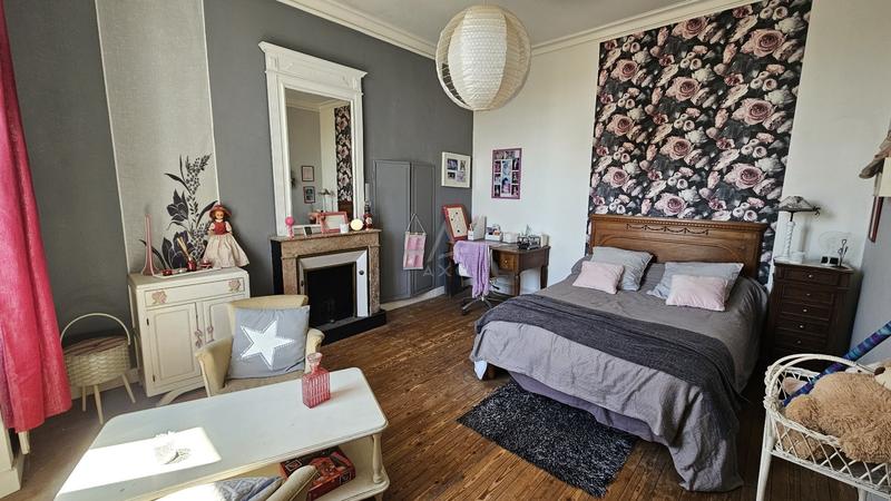 Maison - 530 m² - 15 pièces