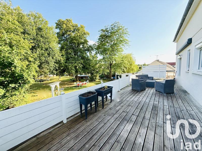 Maison - 180 m² - 8 pièces