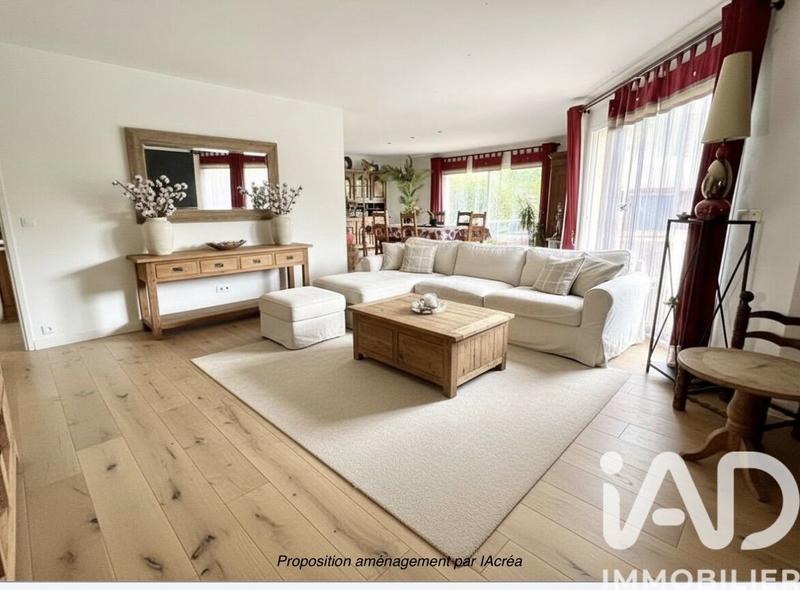 Maison - 202 m² - 7 pièces