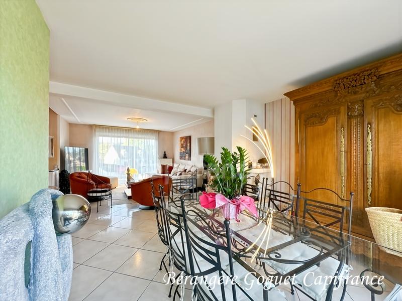 Maison - 93 m² - 5 pièces