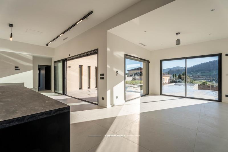 Maison contemporaine - 137 m² - 5 pièces