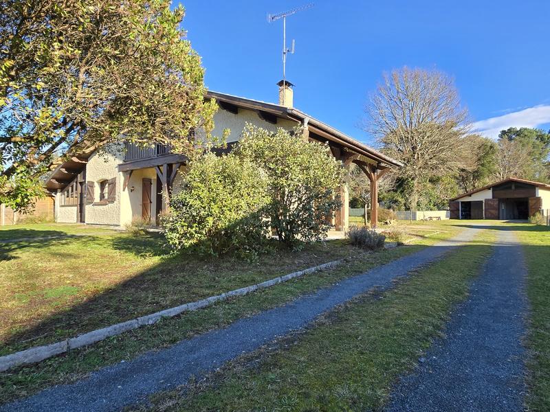 Maison - 135 m² - 6 pièces