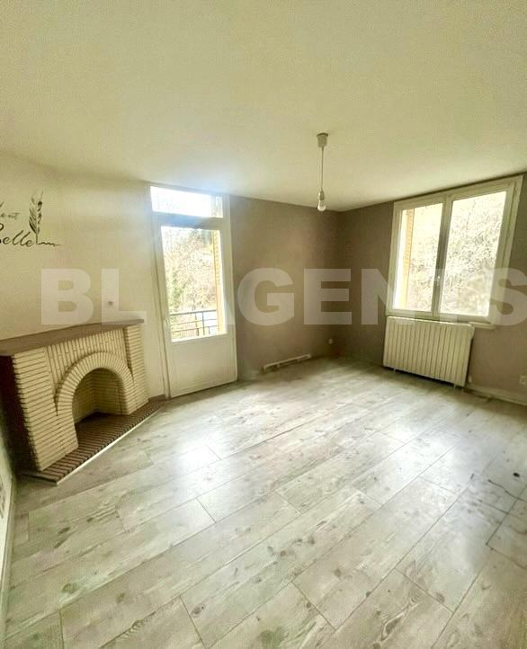 Appartement - 85 m² - 5 pièces