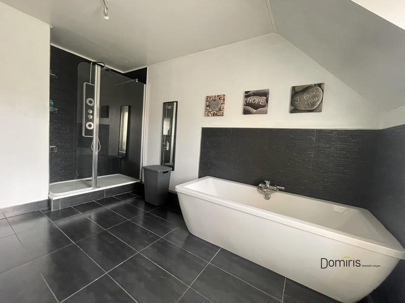 Maison - 110 m² - 4 pièces